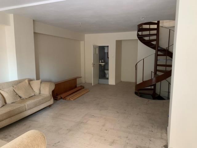 (For Sale) Commercial Retail Shop || Piraias/Piraeus - 56 Sq.m, 60.000€ 